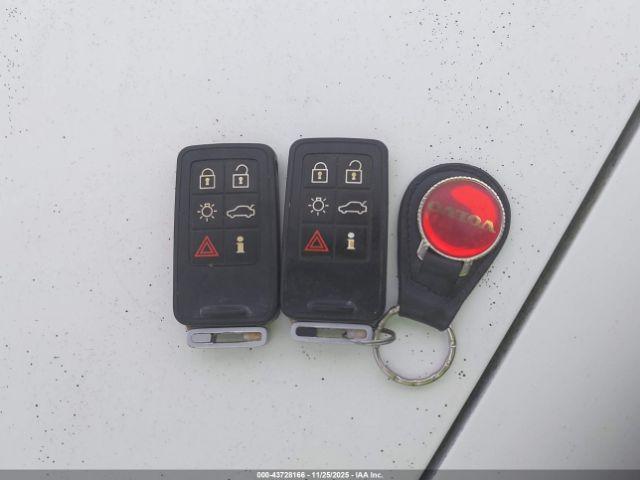 Volvo XC70 3.2 Image 8