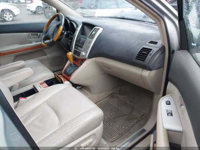 Lexus RX Image 11