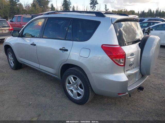 Toyota RAV4 Base V6 Image 2