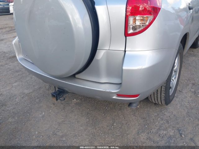 Toyota RAV4 Base V6 Image 10