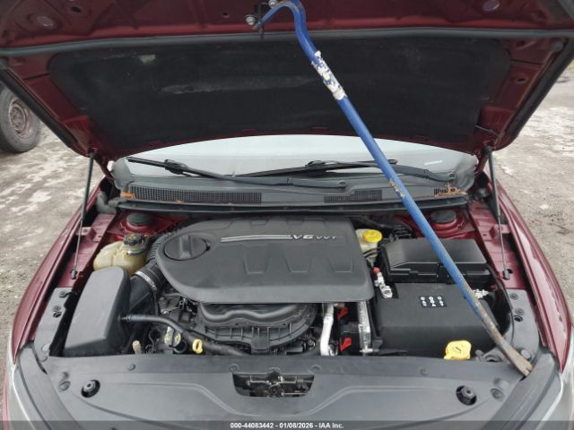 Chrysler 200 S Image 9