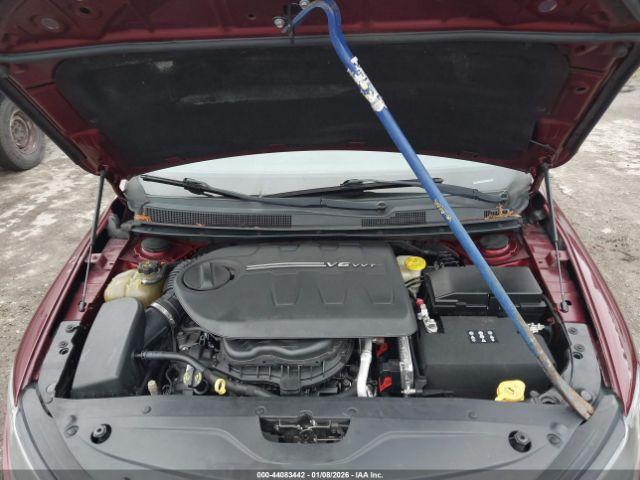 Chrysler 200 S Image 9