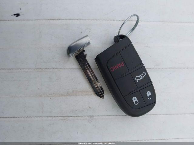 Chrysler 200 S Image 11