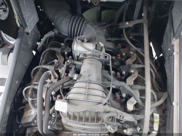 Ford E-450 Image 16