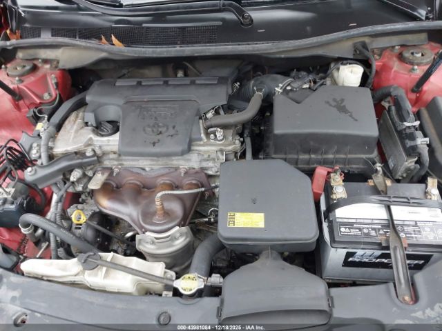 Toyota Camry Se Image 8