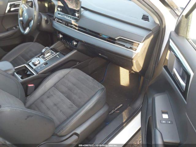 Mitsubishi Outlander Se S-awc Image 10