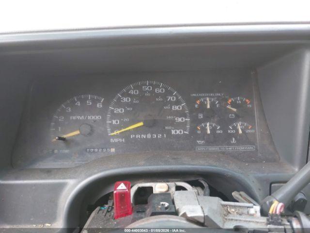 Chevrolet K3500 Image 7