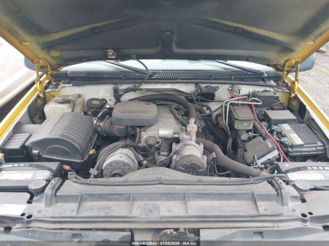 Chevrolet K3500 Image 12