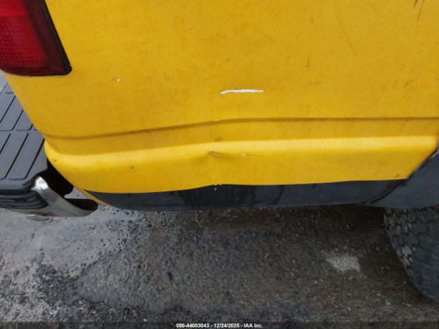 Chevrolet K3500 Image 10