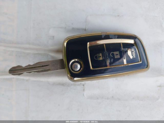 Nissan Rogue S Image 11