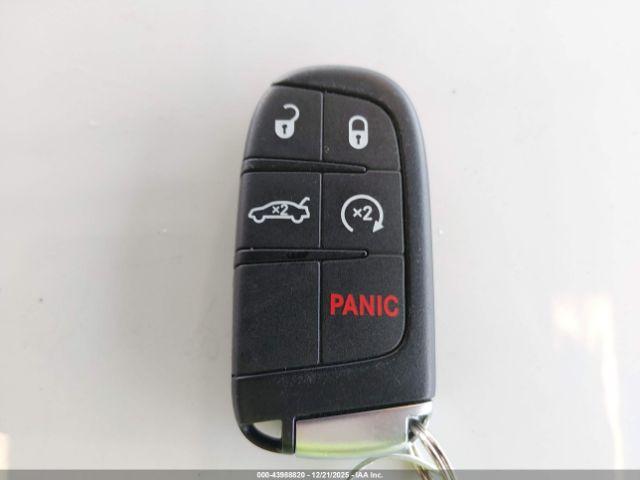 Chrysler 200 S Image 7