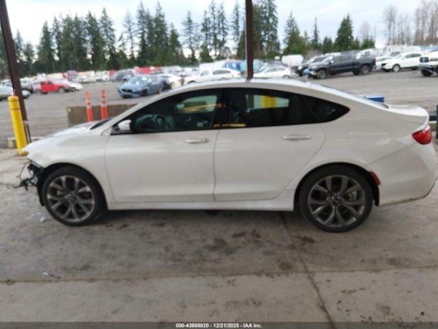 Chrysler 200 S Image 12