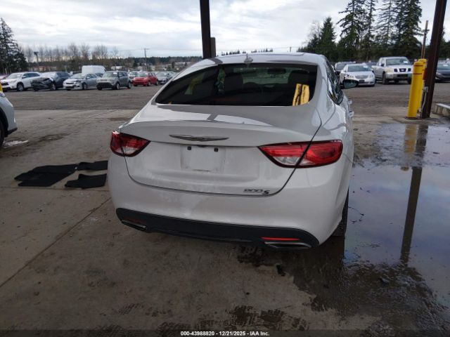 Chrysler 200 S Image 16