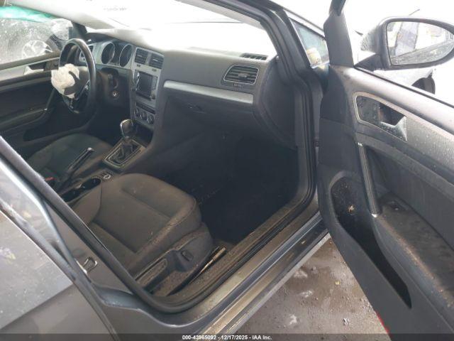 Volkswagen Golf Tsi S 4-door Image 9