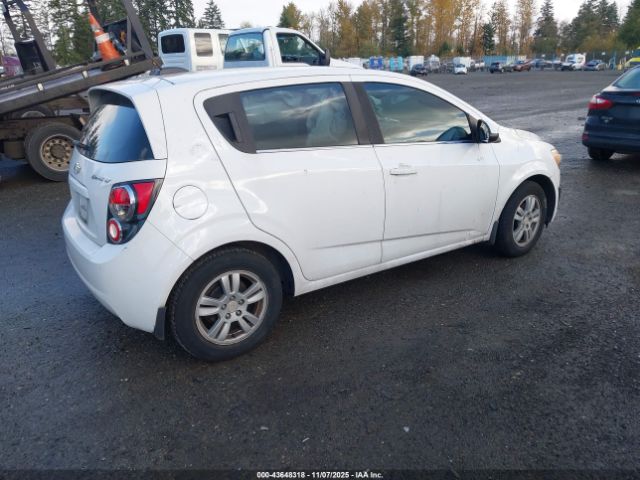 Chevrolet Sonic Lt Auto Image 3