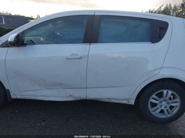 Chevrolet Sonic Lt Auto Image 4