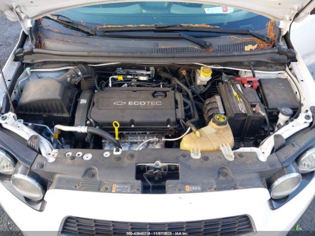 Chevrolet Sonic Lt Auto Image 6